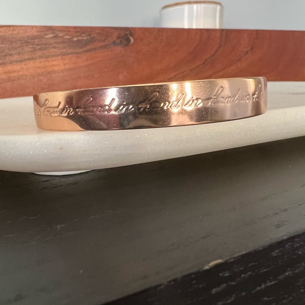 Kate Spade rose gold Hand in Hand idiom bangle - Picture 3 of 4